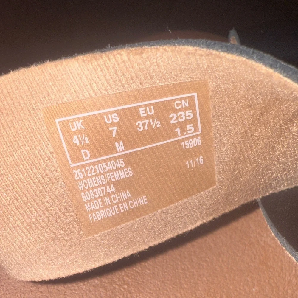 Clarks Black Leather Wedge Sandals - Picture 6 of 6